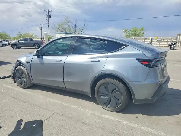 7SAYGDEE5TA632962 2026 TESLA MODEL Y - Image 2