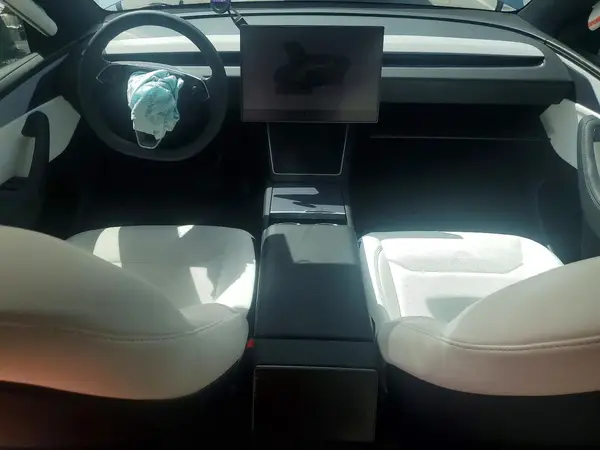 7SAYGDEE5TA632962 2026 TESLA MODEL Y - Image 8