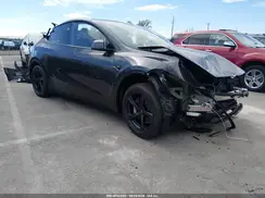 7SAYGDEE5TA725996 2026 TESLA MODEL Y