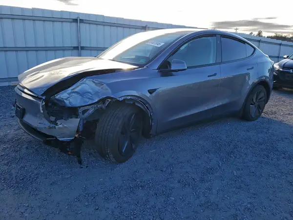 7SAYGDEE5TF323432 2026 TESLA MODEL Y - Image 1