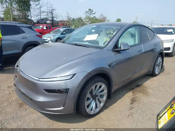7SAYGDEE5TF325116 2026 TESLA MODEL Y - Image 2