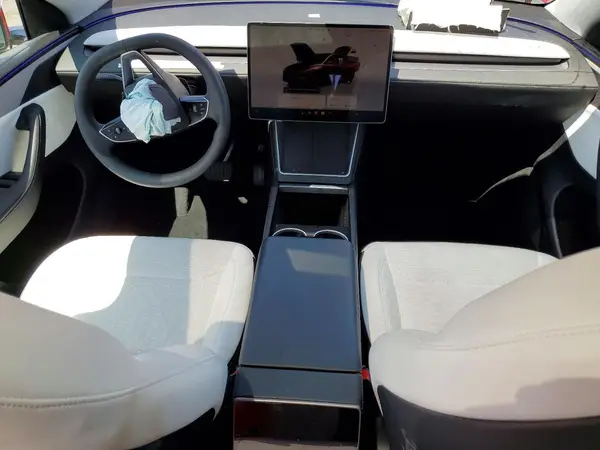 7SAYGDEE5TF329392 2026 TESLA MODEL Y - Image 8