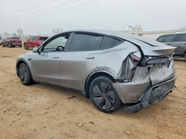 7SAYGDEE5TF336908 2026 TESLA MODEL Y - Image 2