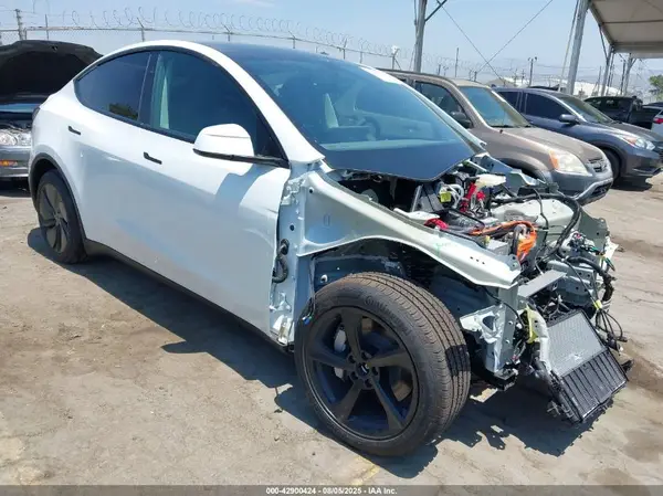 7SAYGDEE5TF346323 2026 TESLA MODEL Y - Image 1