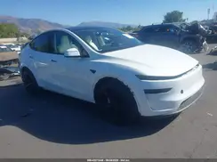 7SAYGDEE5TF348024 2026 TESLA MODEL Y