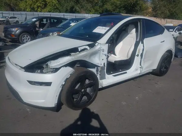 7SAYGDEE5TF348024 2026 TESLA MODEL Y - Image 2