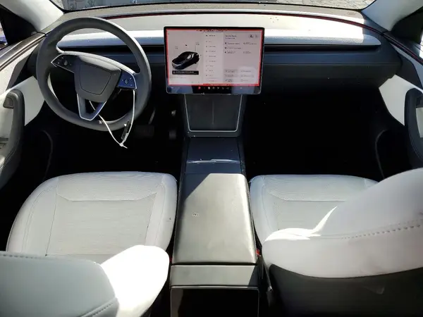 7SAYGDEE5TF349030 2026 TESLA MODEL Y - Image 8
