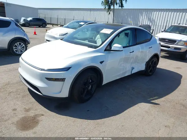 7SAYGDEE5TF350856 2026 TESLA MODEL Y - Image 2