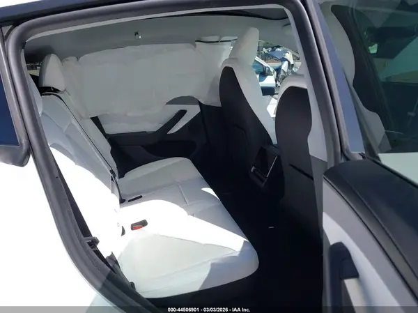7SAYGDEE5TF350856 2026 TESLA MODEL Y - Image 8