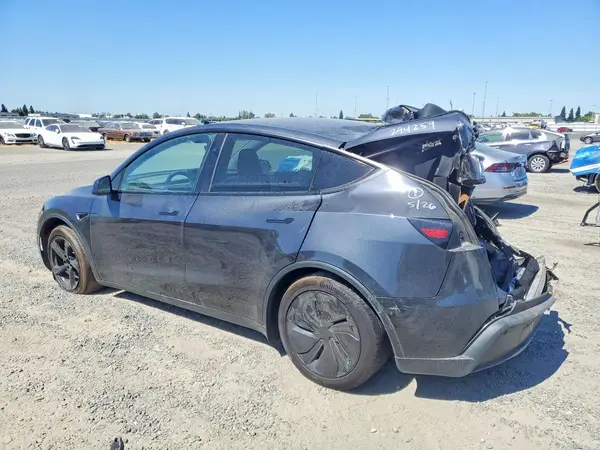 7SAYGDEE5TF355328 2026 TESLA MODEL Y - Image 2