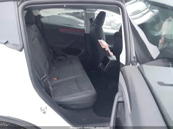 7SAYGDEE5TF363557 2026 TESLA MODEL Y - Image 8