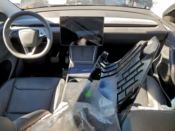 7SAYGDEE5TF366054 2026 TESLA MODEL Y - Image 8