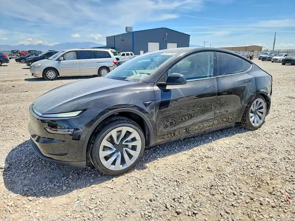 7SAYGDEE5TF370458 2026 TESLA MODEL Y - Image 1