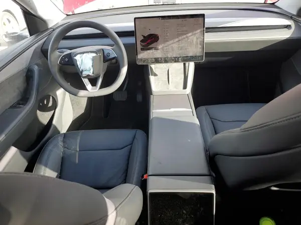 7SAYGDEE5TF370959 2026 TESLA MODEL Y - Image 8