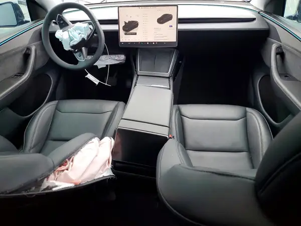 7SAYGDEE5TF373098 2026 TESLA MODEL Y - Image 8