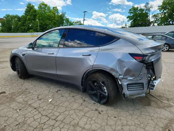 7SAYGDEE5TF386191 2026 TESLA MODEL Y - Image 2