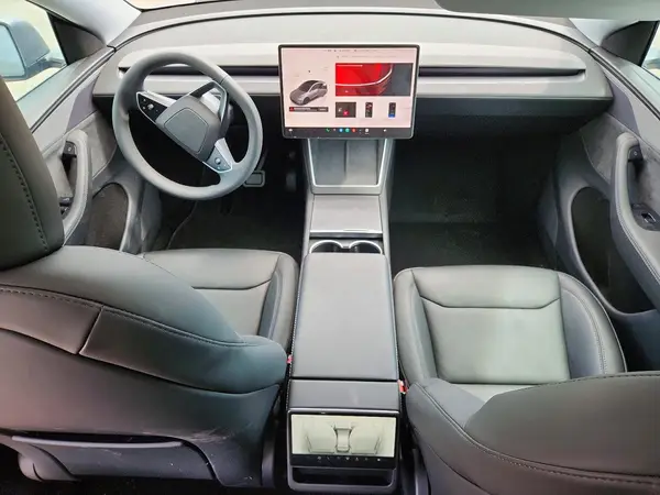 7SAYGDEE5TF386191 2026 TESLA MODEL Y - Image 8