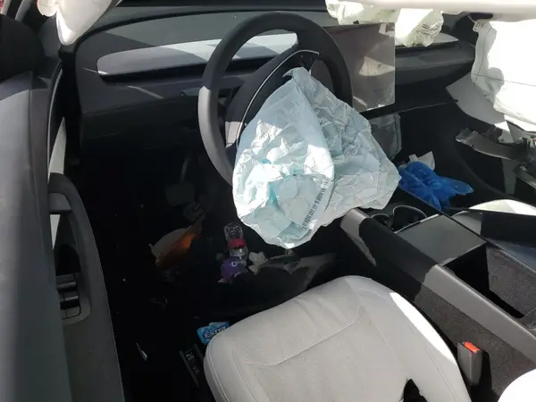 7SAYGDEE5TF410098 2026 TESLA MODEL Y - Image 8