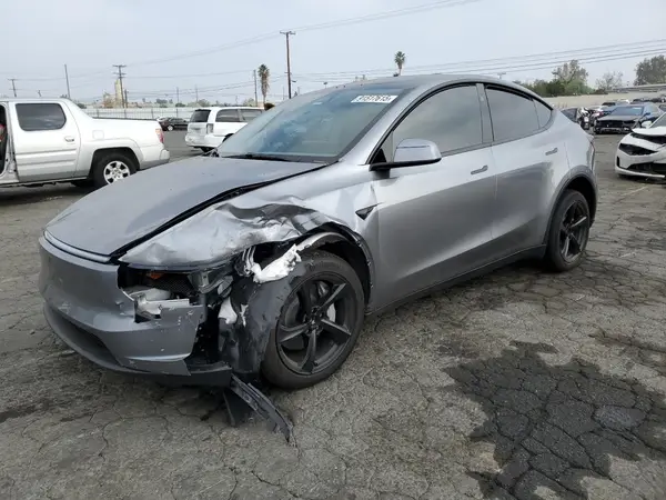 7SAYGDEE5TF432974 2026 TESLA MODEL Y - Image 1