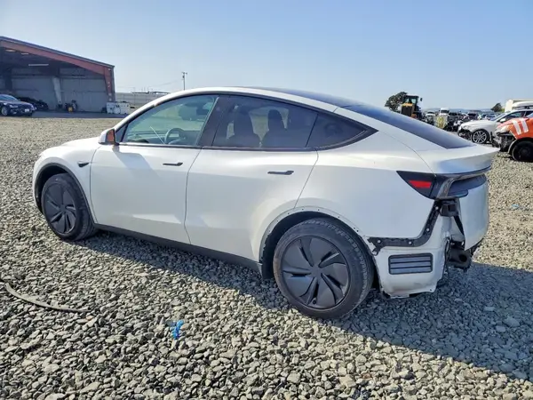 7SAYGDEE5TF461858 2026 TESLA MODEL Y - Image 2