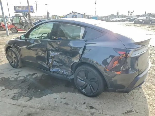7SAYGDEE5TF522934 2026 TESLA MODEL Y - Image 2