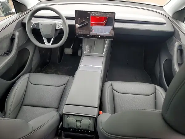 7SAYGDEE5TF540124 2026 TESLA MODEL Y - Image 8