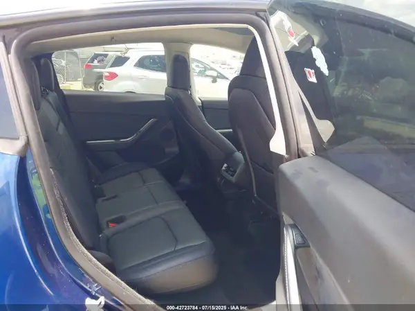 7SAYGDEE6NA004573 2022 TESLA MODEL Y - Image 8