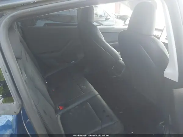 7SAYGDEE6NA005092 2022 TESLA MODEL Y - Image 8
