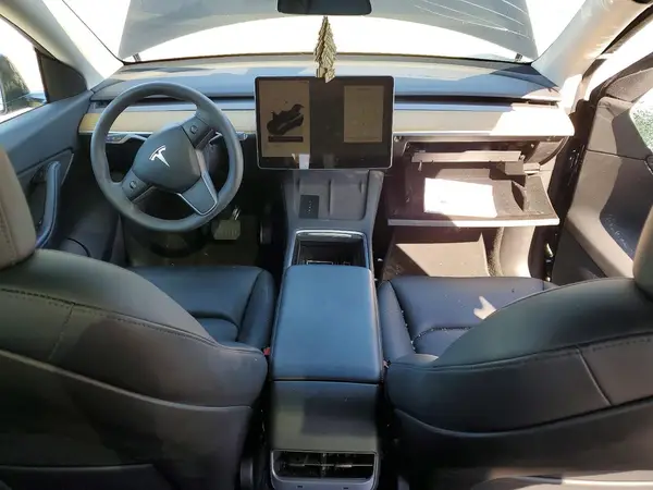 7SAYGDEE6NA005917 2022 TESLA MODEL Y - Image 8