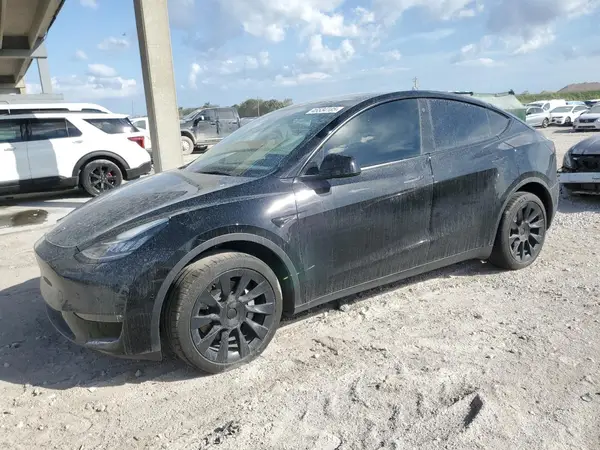 7SAYGDEE6NA006386 2022 TESLA MODEL Y - Image 1