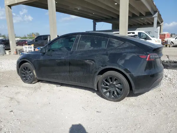 7SAYGDEE6NA006386 2022 TESLA MODEL Y - Image 2