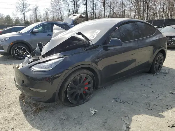7SAYGDEE6NA007215 2022 TESLA MODEL Y - Image 1