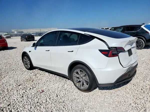 7SAYGDEE6NA011927 2022 TESLA MODEL Y - Image 2