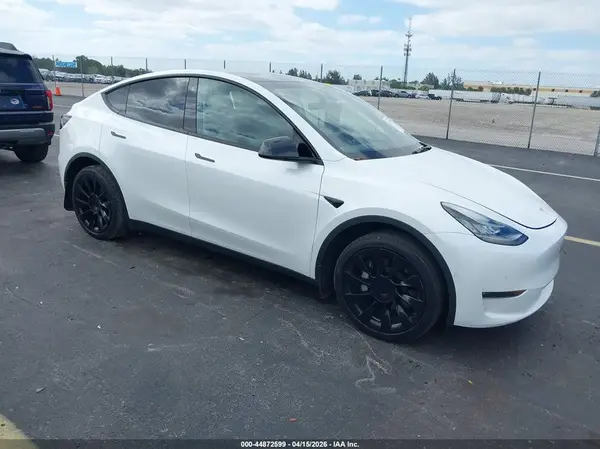 7SAYGDEE6NA012656 2022 TESLA MODEL Y - Image 1