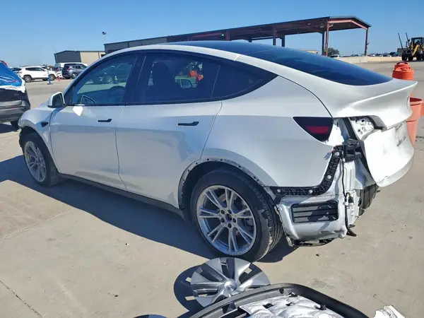 7SAYGDEE6NA012883 2022 TESLA MODEL Y - Image 2