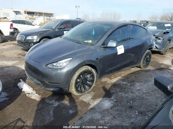 7SAYGDEE6NA013757 2022 TESLA MODEL Y - Image 2