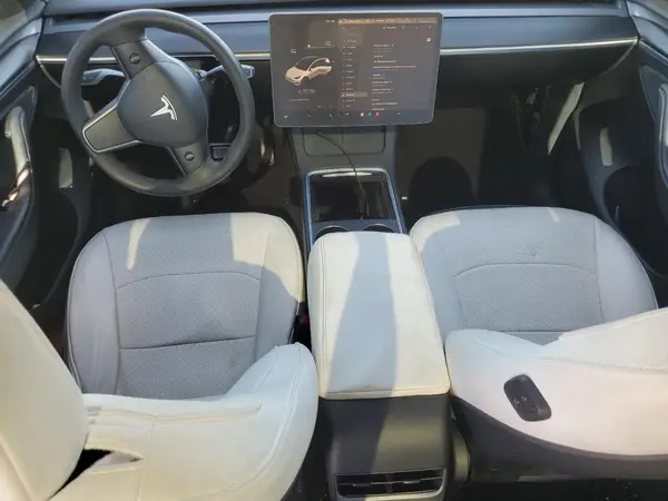 7SAYGDEE6NA014374 2022 TESLA MODEL Y - Image 8