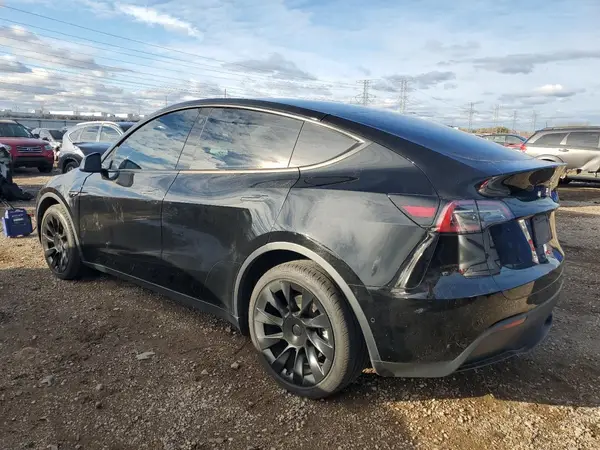 7SAYGDEE6NA017470 2022 TESLA MODEL Y - Image 2