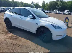 7SAYGDEE6NA018327 2022 TESLA MODEL Y