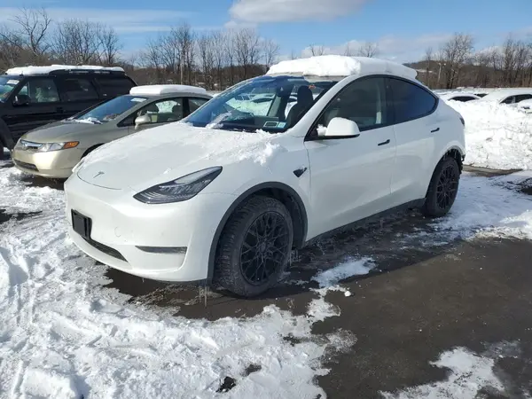 7SAYGDEE6NA020952 2022 TESLA MODEL Y - Image 1