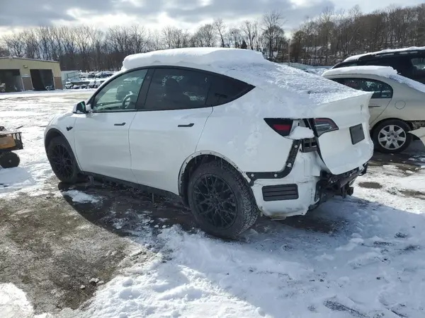 7SAYGDEE6NA020952 2022 TESLA MODEL Y - Image 2