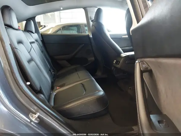 7SAYGDEE6NA022703 2022 TESLA MODEL Y - Image 8