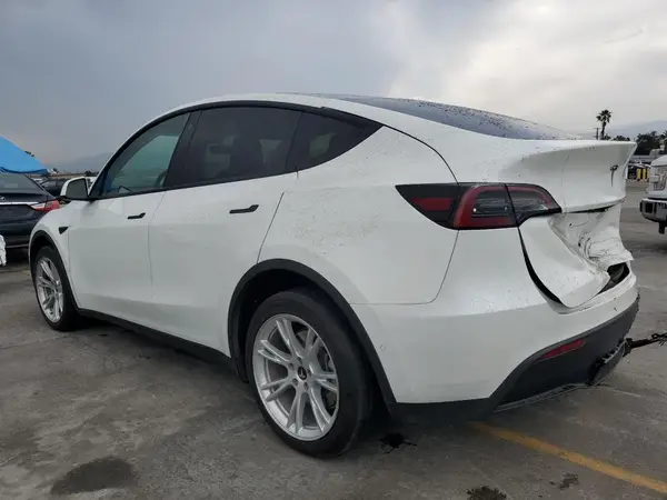 7SAYGDEE6NF308568 2022 TESLA MODEL Y - Image 2