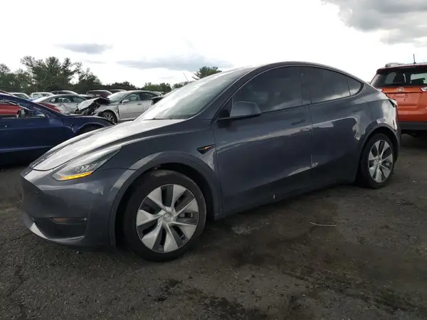 7SAYGDEE6NF310613 2022 TESLA MODEL Y - Image 1