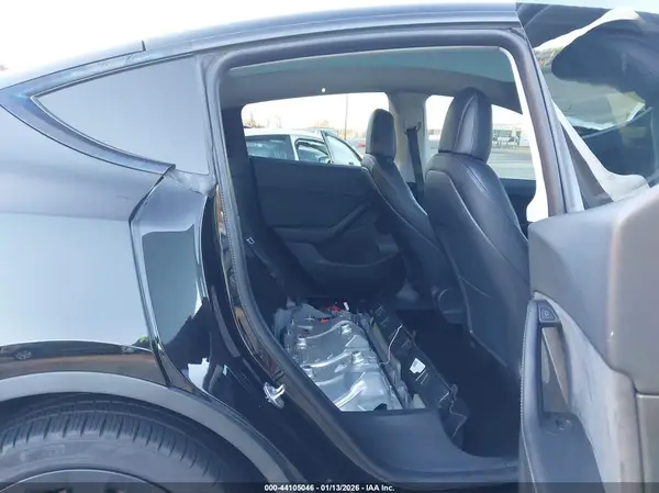 7SAYGDEE6NF311146 2022 TESLA MODEL Y - Image 8