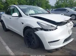 7SAYGDEE6NF313690 2022 TESLA MODEL Y