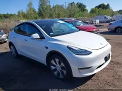 7SAYGDEE6NF337729 2022 TESLA MODEL Y