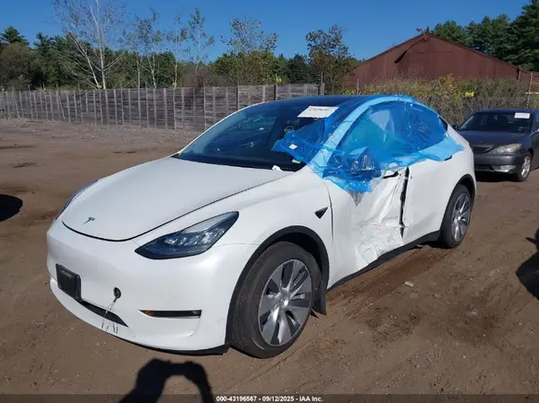 7SAYGDEE6NF337729 2022 TESLA MODEL Y - Image 2