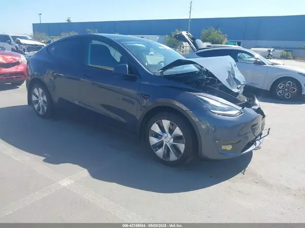 7SAYGDEE6NF344583 2022 TESLA MODEL Y - Image 1
