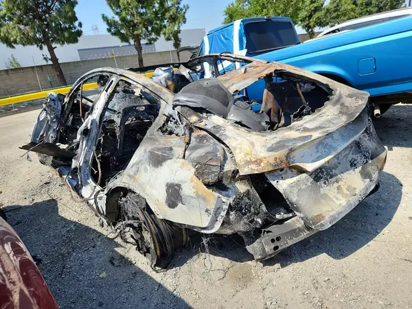 7SAYGDEE6NF355146 2022 TESLA MODEL Y - Image 2